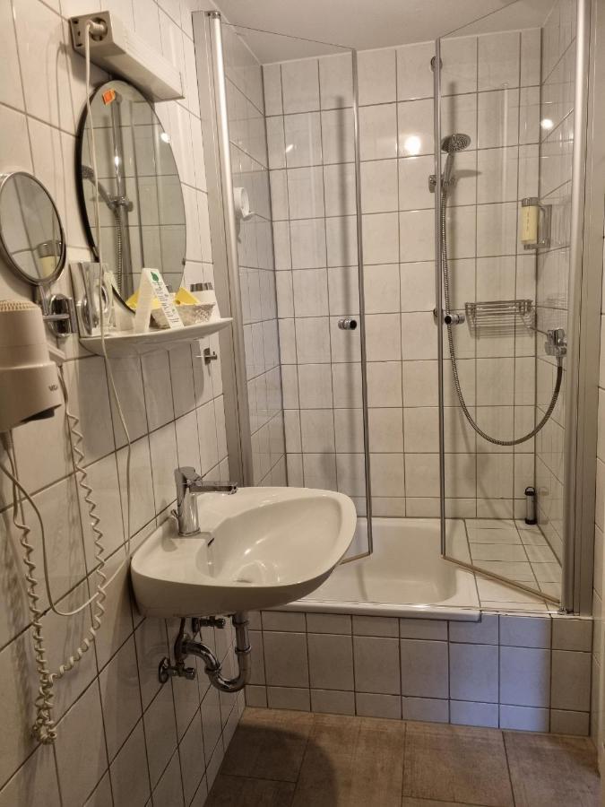 Venngasthof Zur Buche Monschau Ruang foto